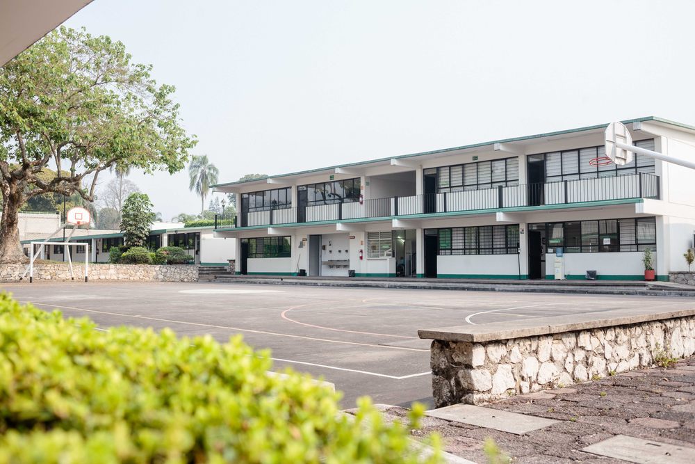 Instalaciones y cancha del plantel de bachillerato